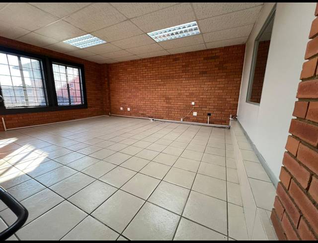 213M² WAREHOUSE TO LET IN HENNOPSPARK